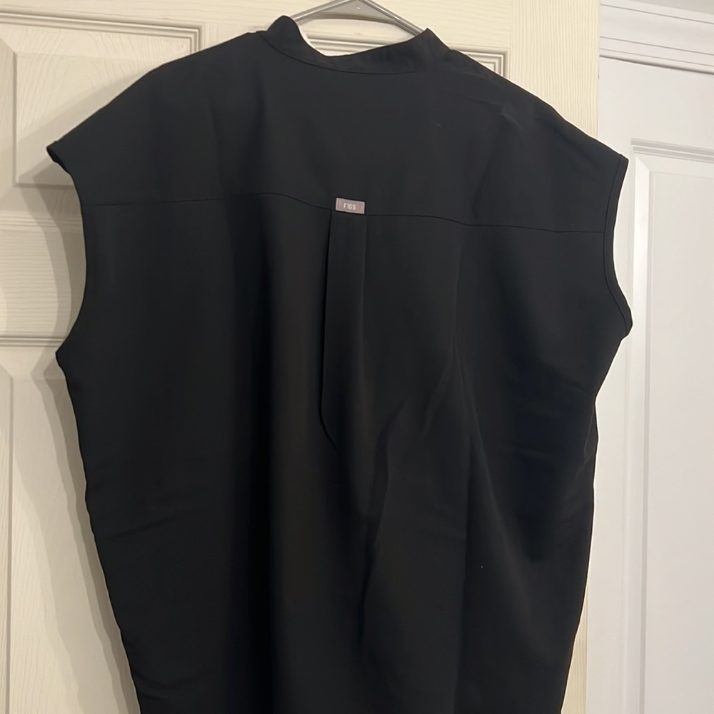 Figs Rafaela Oversized Scrub Top - Picture 4 of 4